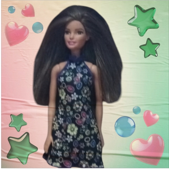 2015 Barbie matell Brown hair tan skin - Picture 1 of 12